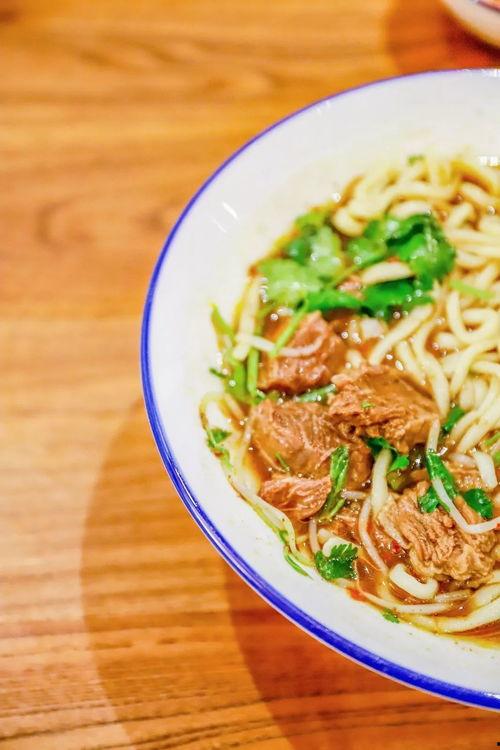 南坪网红面,探寻重庆街头的小巷美味传奇