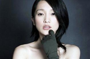 属龙韩国明星,揭秘属龙韩国明星的魅力风采”