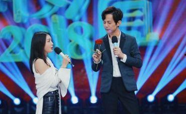 何炅明星大侦探唱的歌,经典旋律唤醒回忆