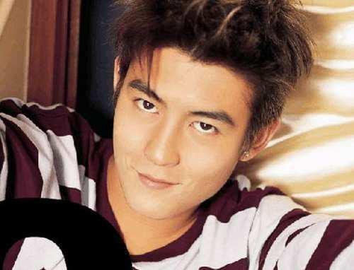 滚明星,揭秘宇宙中的神秘天体