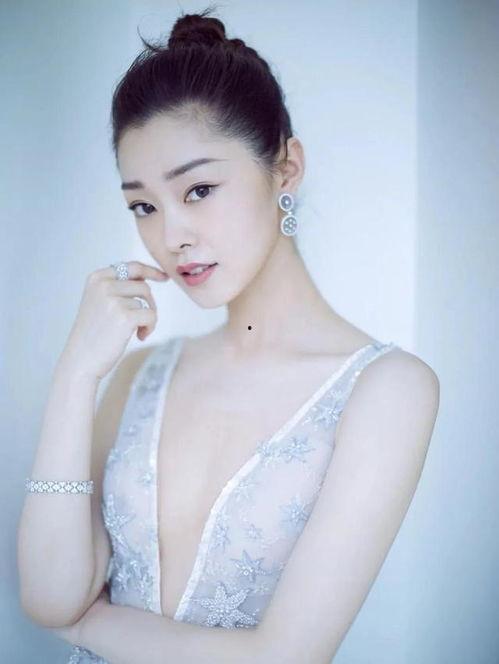 明星倪妮西装照片,时尚与力量的完美融合