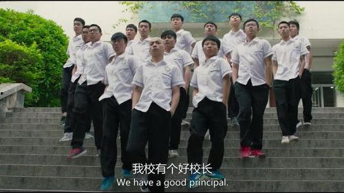 小伙学网红唱歌视频,唱出青春活力！