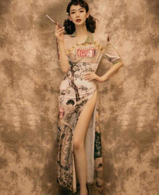 明星穿旗袍拍照图片女,明星风采瞬间捕捉